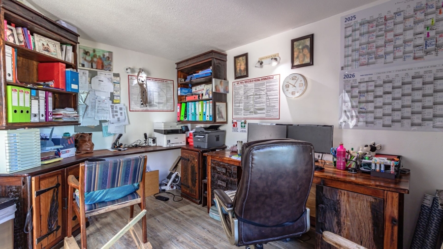 5 Bedroom Property for Sale in Bettys Bay Western Cape